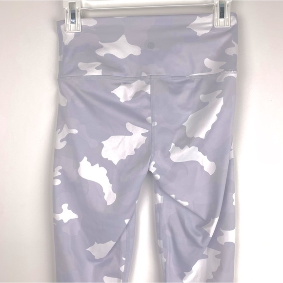 Yogalicious Lux Women’s Small Leggings Gray Camo Capri Pull On Yoga Gym Sports - Picture 6 of 9